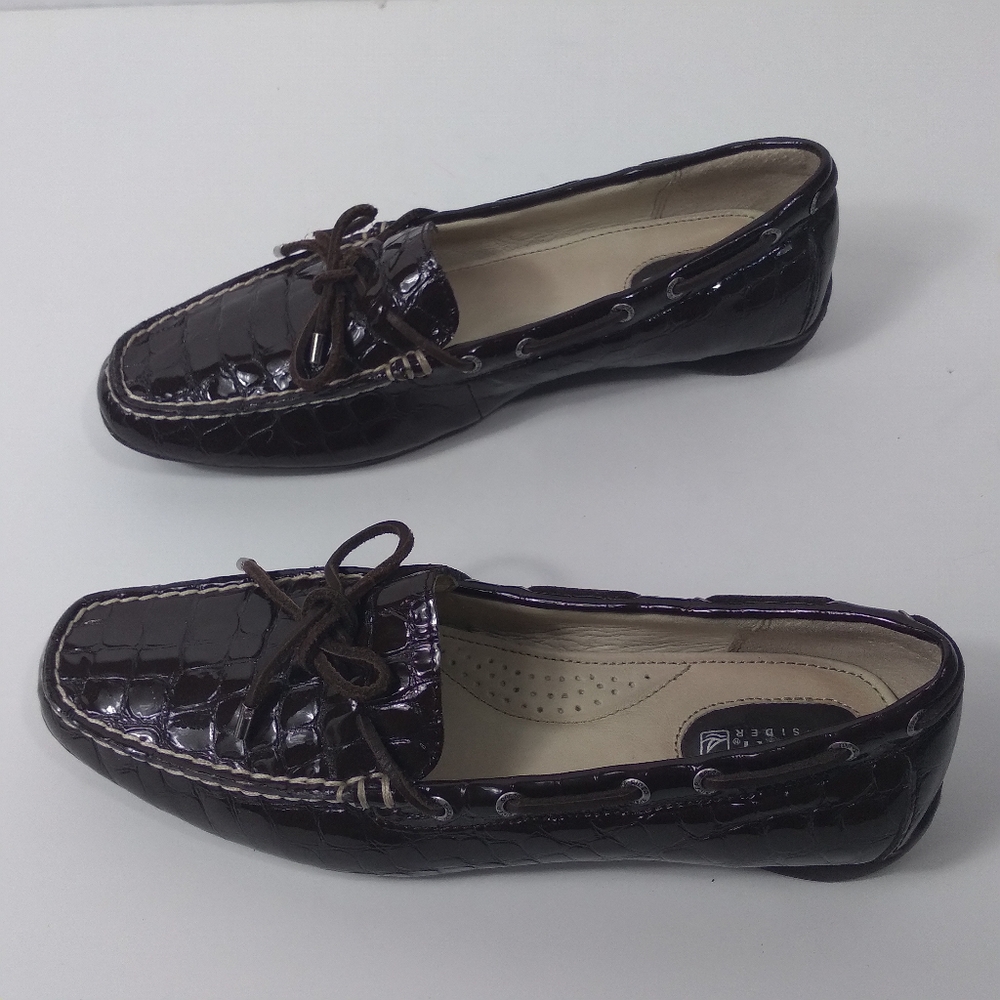 Sperry top slider size 8M brown patent crocodile pattern   shoes.